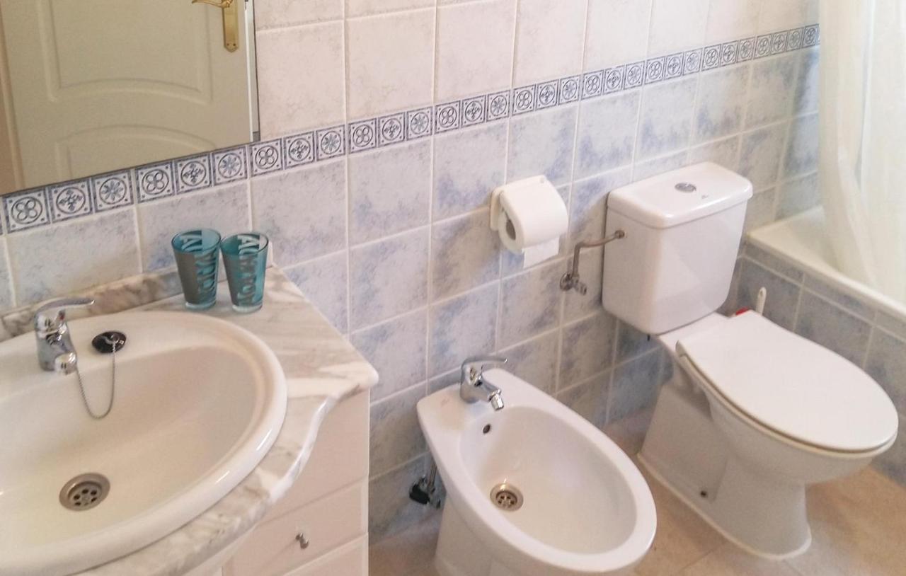 Cozy Home In Orihuela Costa With Kitchen Dehesa de Campoamor  外观 照片
