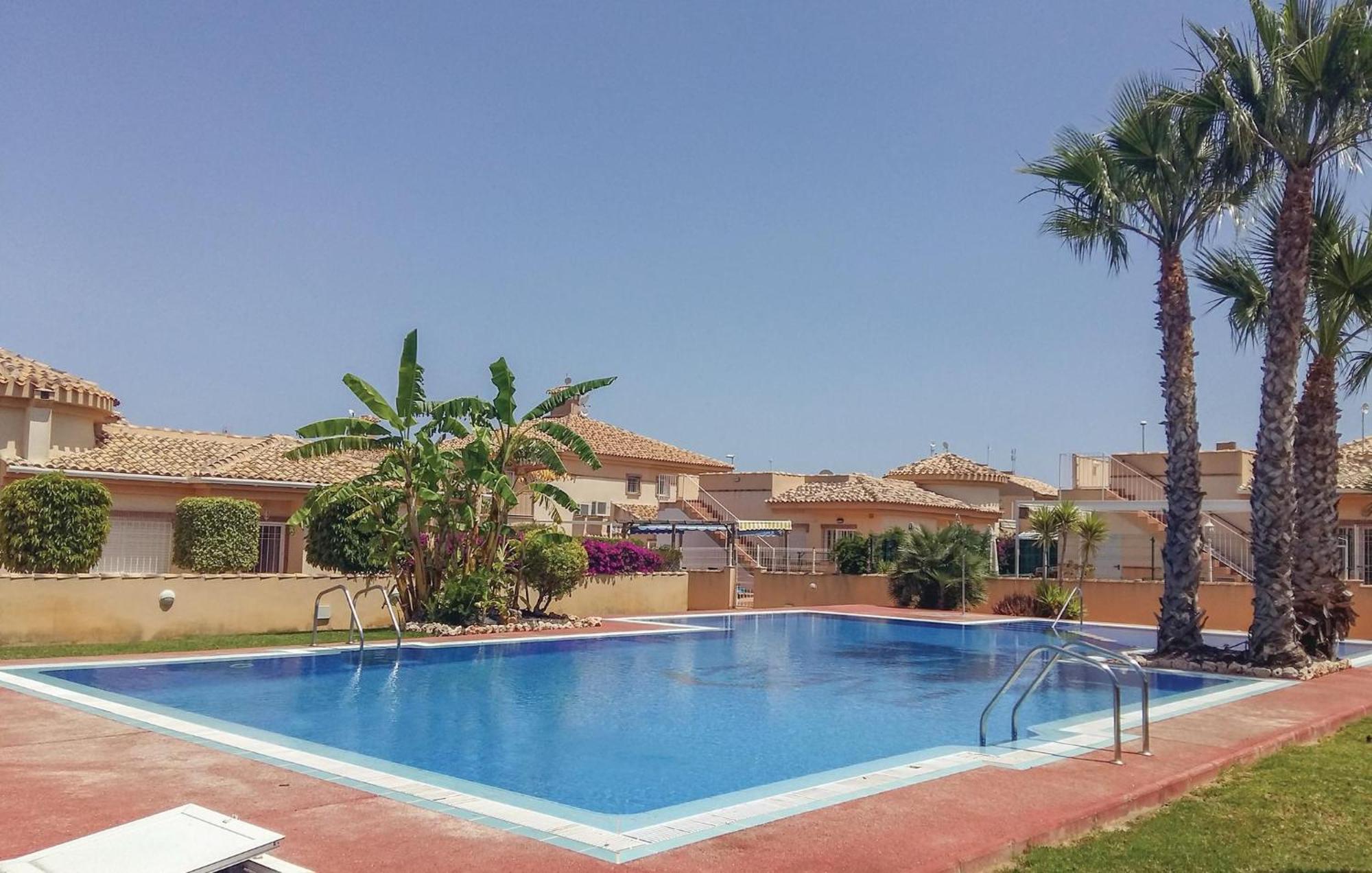 Cozy Home In Orihuela Costa With Kitchen Dehesa de Campoamor  外观 照片