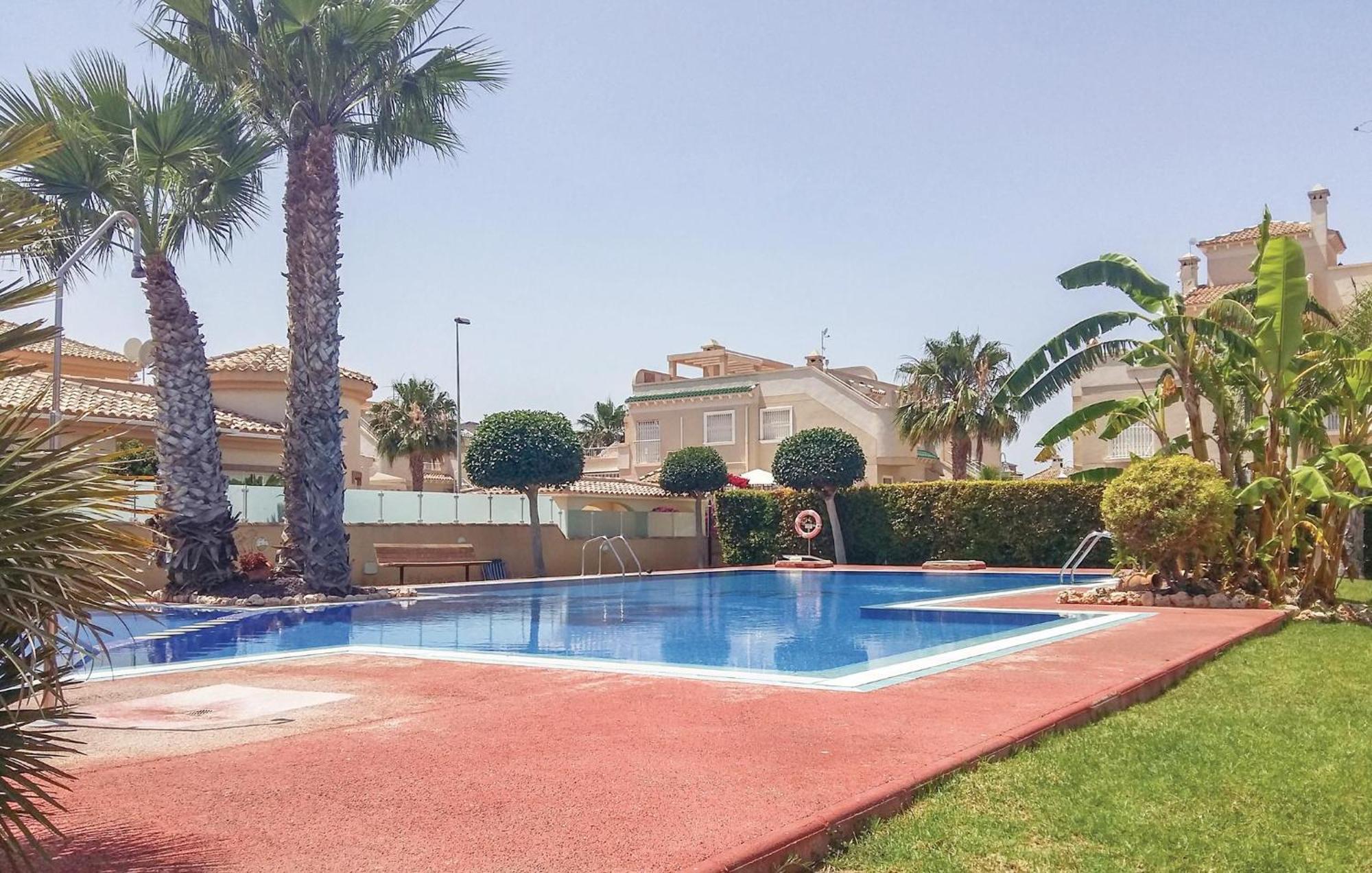 Cozy Home In Orihuela Costa With Kitchen Dehesa de Campoamor  外观 照片